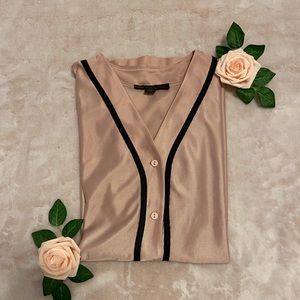 💕 2/$25 Light pink short sleeve button up